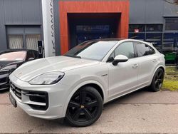 Grau Gebraucht 2024 Porsche Cayenne SUV | 119.500 €