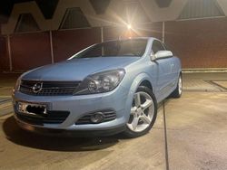 Blau Gebraucht 2006 Opel Astra Cabriolet Cabrio | 4.350 € (Etwas zu teuer)