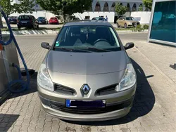 Braun Gebraucht 2009 Renault Clio II Authentique Limousine | 2.899 € (Fairer Preis)