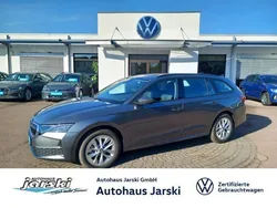 Grau Neu 2025 Skoda Octavia Selection Kombi | 26.988 €