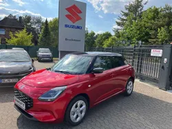 Burning red Neu 2025 Suzuki Swift Comfort Kleinwagen | 21.850 €
