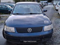Blau Gebraucht 2000 VW Passat Limousine | 2.160 € (Teuer)