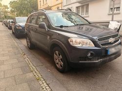 Grau Gebraucht 2008 Chevrolet Captiva SUV | 4.199 € (Fairer Preis)