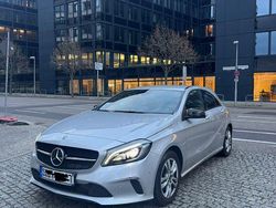 Silber Gebraucht 2018 Mercedes A200 Limousine | 16.000 € (Guter Preis)