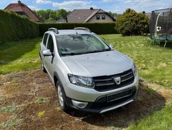 Silber Gebraucht 2013 Dacia Sandero Stepway Kleinwagen | 5.900 € (Fairer Preis)