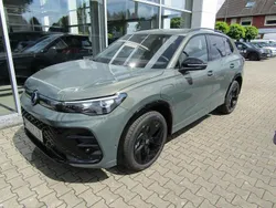 Grün Gebraucht 2025 VW Tiguan IQ Drive SUV | 64.500 €