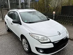 Weiß Gebraucht 2013 Renault Mégane III Limousine | 5.499 € (Fairer Preis)