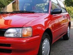 Rot Gebraucht 1994 Toyota Starlet XLi Kleinwagen | 4.250 €