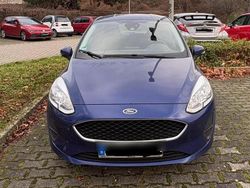 Blau Gebraucht 2017 Ford Fiesta Kleinwagen | 8.500 € (Etwas zu teuer)