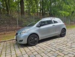 Grau Gebraucht 2010 Toyota Yaris Limousine | 2.450 € (Guter Preis)