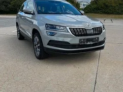 Grau Gebraucht 2020 Skoda Karoq Drive SUV | 23.990 € (Fairer Preis)