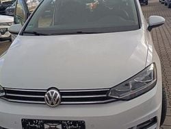 Weiß Gebraucht 2016 VW Touran Comfortline Van / Kleinbus | 17.200 € (Fairer Preis)