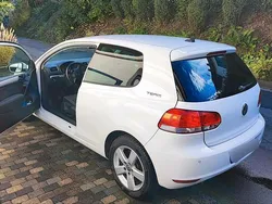 Weiß Gebraucht 2011 VW Golf VI Limousine | 4.999 € (Fairer Preis)