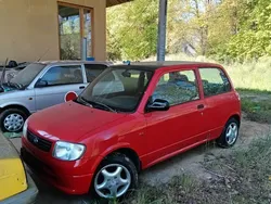 Rot Gebraucht 2002 Daihatsu Cuore Kleinwagen | 4.500 €