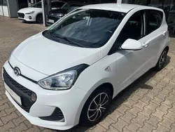 Polar white Gebraucht 2019 Hyundai i10 Trend Kleinwagen | 8.890 € (Guter Preis)