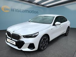 Weiß Gebraucht 2024 BMW 520 M Sport Limousine | 52.399 € (Guter Preis)