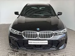 Black sapphire metallic Gebraucht 2024 BMW 318 M Sport Kombi | 38.435 € (Fairer Preis)