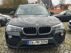 Black sapphire metallic Gebraucht 2017 BMW X3 Advantage SUV | 16.400 € (Guter Preis)