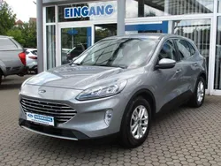 Grün Gebraucht 2017 Ford Kuga ST-Line SUV | 13.450 € (Guter Preis)