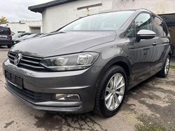 Grau Gebraucht 2015 VW Touran Comfortline Van / Kleinbus | 17.100 € (Fairer Preis)
