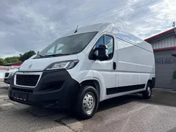 Weiß Gebraucht 2023 Peugeot Boxer Van | 23.990 € (Fairer Preis)