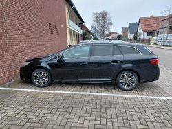 Schwarz Gebraucht 2016 Toyota Avensis Limousine | 8.600 € (Etwas zu teuer)