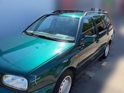 Grün Gebraucht 1997 VW Golf III Kombi | 2.000 € (Fairer Preis)