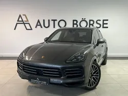 Quarzitgrau metallic Gebraucht 2021 Porsche Cayenne SUV | 51.990 € (Superpreis)