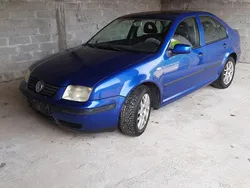 Blau Gebraucht 2001 VW Bora Edition Limousine | 1.600 € (Fairer Preis)