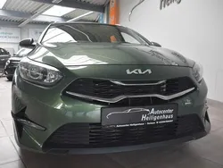Grün Gebraucht 2023 Kia Ceed Sportswagon Kombi | 17.480 € (Fairer Preis)