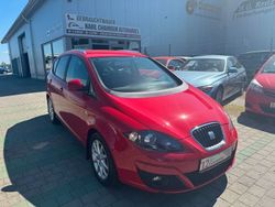 Rot Gebraucht 2010 Seat Altea XL Stylance Van / Kleinbus | 12.999 €