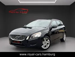 Black sapphire / metallic Gebraucht 2011 Volvo V60 Momentum Kombi | 10.990 € (Fairer Preis)
