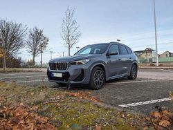 Grau Gebraucht 2023 BMW iX1 M Sport SUV | 43.500 € (Fairer Preis)