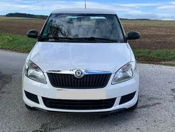 Grau Gebraucht 2011 Skoda Fabia Limousine | 3.500 € (Etwas zu teuer)