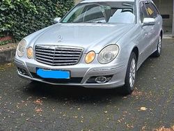 Silber Gebraucht 2007 Mercedes E200 Elegance Kombi | 5.500 € (Fairer Preis)
