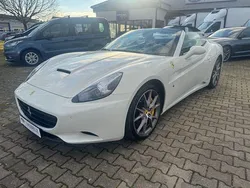 Bianco avus 100 (3100) Gebraucht 2012 Ferrari California Cabrio | 114.900 € (Etwas zu teuer)