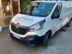 Weiß Gebraucht 2017 Renault Traffic Van / Kleinbus | 6.500 €