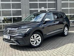 Deep black perleffekt Gebraucht 2024 VW Tiguan Allspace Life SUV | 36.990 € (Fairer Preis)