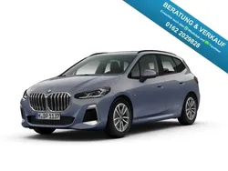 Grau Neu 2025 BMW 218 Active Tourer Performance Van / Kleinbus | 43.490 € (Etwas zu teuer)