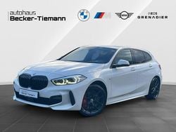 Alpinweiß uni Gebraucht 2022 BMW 120 M Sport Kleinwagen | 28.412 € (Etwas zu teuer)