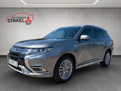 Platinum grau (metallic) Gebraucht 2021 Mitsubishi Outlander P-HEV Top SUV | 23.990 € (Etwas zu teuer)