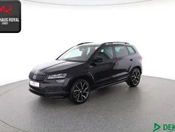 Schwarz (metallic) Gebraucht 2021 Skoda Karoq SportLine SUV | 28.640 € (Guter Preis)