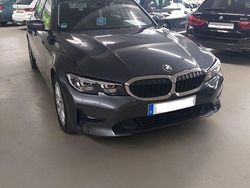 Grau Gebraucht 2021 BMW 320 Kombi | 20.999 € (Superpreis)