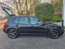 Schwarz Gebraucht 2002 VW Golf IV Limousine | 2.000 € (Fairer Preis)