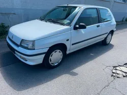 Weiß Gebraucht 1991 Renault Clio Kleinwagen | 2.450 €