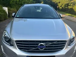 Silber Gebraucht 2016 Volvo XC60 Momentum SUV | 17.500 € (Fairer Preis)