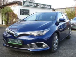 Blau Gebraucht 2016 Toyota Auris Hybrid Executive Limousine | 14.700 € (Fairer Preis)