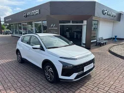 Atlas white Gebraucht 2024 Hyundai Bayon Trend SUV | 21.990 € (Fairer Preis)