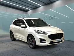 Weiß Gebraucht 2021 Ford Kuga ST-Line X SUV | 25.440 € (Etwas zu teuer)