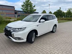 Weiß Gebraucht 2019 Mitsubishi Outlander P-HEV Edition SUV | 20.995 € (Fairer Preis)